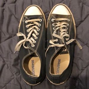 black low top converse